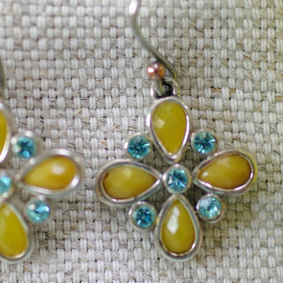 Liz Claiborne Costume Dangle Earrings - Picture 3 of 3